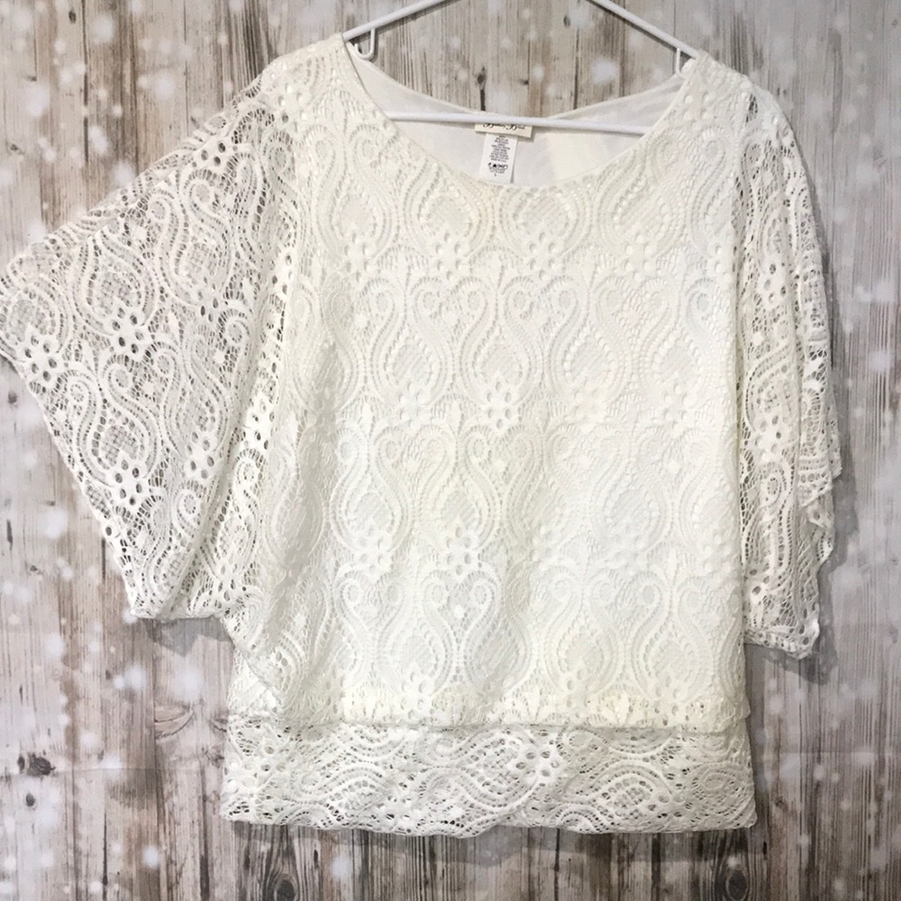 NWT Brittany Black lace blouse banded bottom L